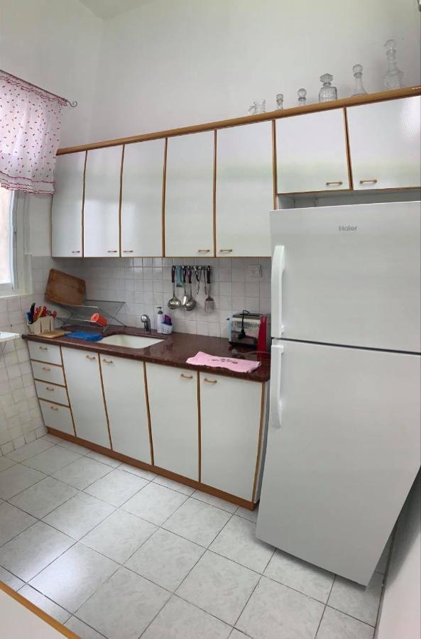 Apartments Comfy - For A Quiet Family Holiday Haifa Exteriör bild